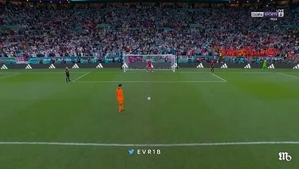 ¡Sos inmenso, Dibu! El primer penal atajado con el que fracturó a Países Bajos