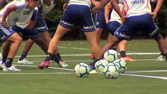 Confira imagens do treino do São Paulo desta terça-feira