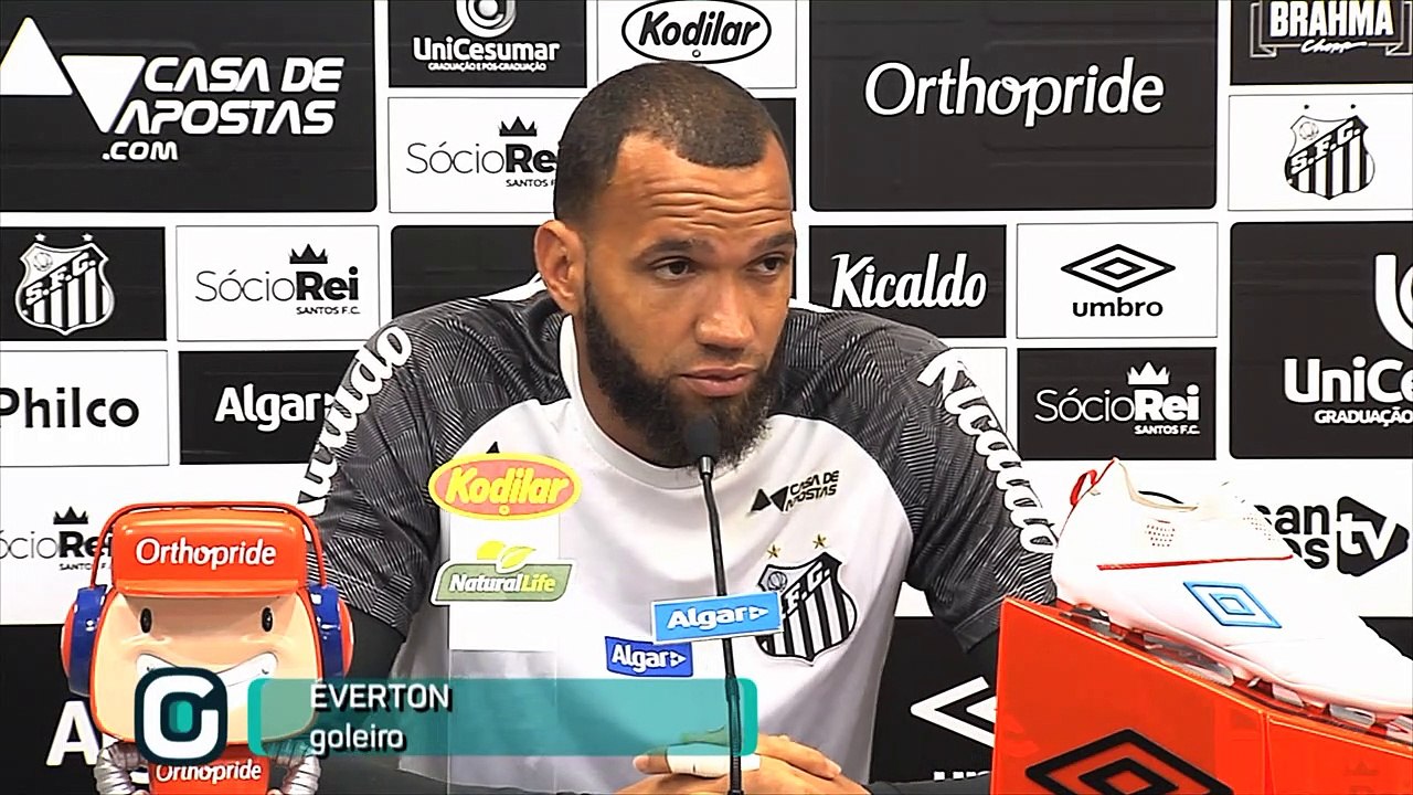 Santos confira o que disse o goleiro Everson em coletiva