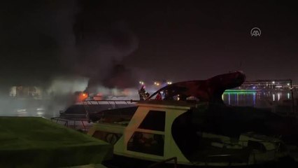 Çıkan yangında 2 motor yat ile 1 tekne kullanılamaz hale geldi