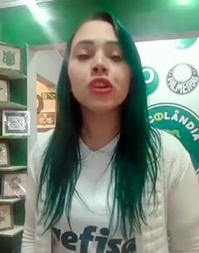 Torcedora de loja palmeirense zoa Corinthians com eliminação na Sul-Americana