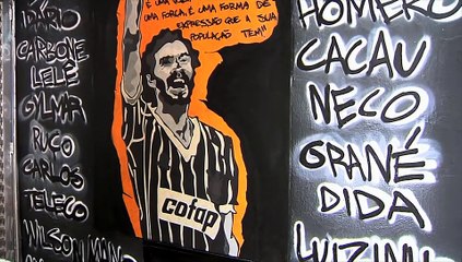 Chico Lang conhece quartel general do Corinthians