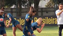 Futebol feminino imagens do treino da Seleção Brasileira no CT do São Paulo
