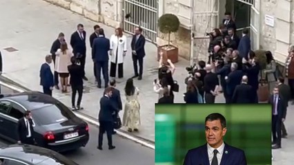 Sánchez se lleva una montaña de abucheos a su llegada a la Cumbre Euromediterránea