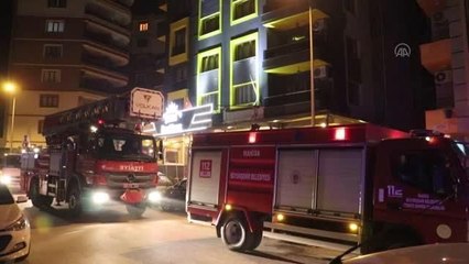 Alaşehir'de evde çıkan yangın hasara neden oldu