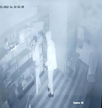 ECZANEYİ SOYAN HIRSIZLAR CİNSEL PERFORMANS ARTIRICI İLAÇLARI GÖTÜRDÜ