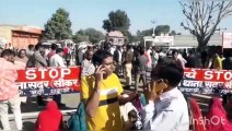 VIDEO: राजस्थान मेंं यहां रोडवेज की टक्कर से छात्रा की मौत, गुस्साएं ग्रामीणों ने लगाया जाम