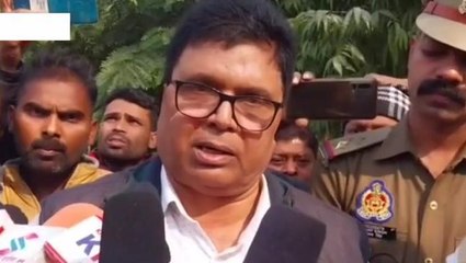 देवरिया: डॉक्टर की लापरवाही से मरीज की हुई मौत, परिजनों ने किया हंगामा