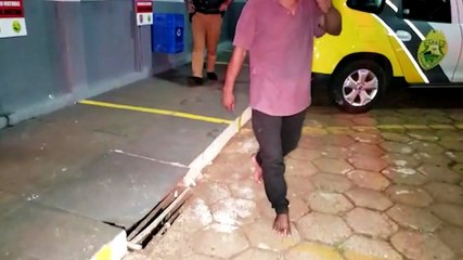 PM fecha ponto de venda de drogas e detém dono de barracão no centro; vários objetos foram apreendidos