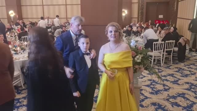 İZMİT BELEDİYE BAŞKANI HÜRRİYET'İN OĞLUNUN SÜNNET DÜĞÜNÜNE SİYASETÇİ AKINI