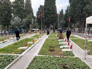 Beşiktaş'taki terör saldırısı şehitleri 6'ncı yılında anıldı