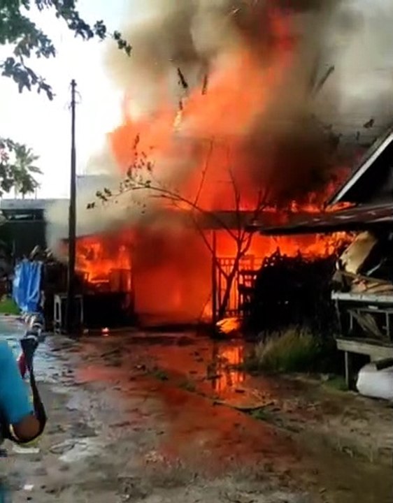 Kebakaran di Jalan Gerilya Banjarmasin, Satu Rumah dan Kendaraan Ludes Terbakar