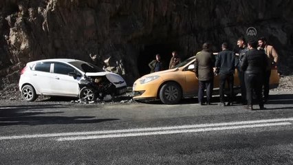 İki aracın çarpıştığı kazada 7 kişi yaralandı