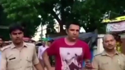 सुलतानपुर: इस वर्दीधारी की सूचना देने वाले को मिलेगा 25 हजार का इनाम, देखें खबर पाये ईनाम