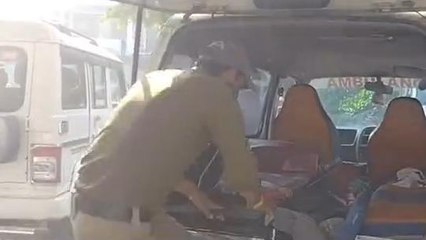 मुरैना: नेशनल हाईवे पर अचैत अवस्था मे मिला घायल, गंभीर होने पर ग्वालियर रैफर