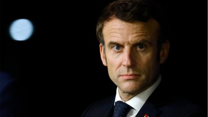 VOICI - Emmanuel Macron : interpellé par Christophe Dechavanne, il change d’avis sur une importante décision