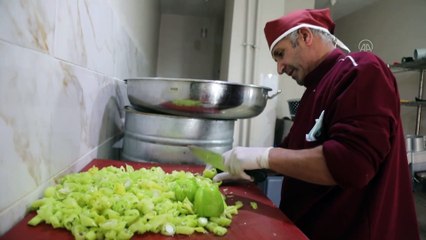 İhtiyaç sahibi 214 kişiye günlük yemek desteği sağlanıyor