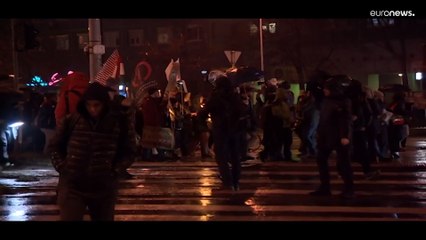 Alunos ao lado dos professores da Hungria