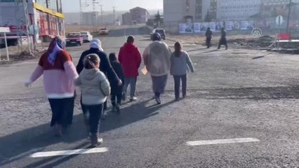 Vatandaşlardan "kavşak ve üst geçit" tepkisi