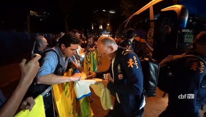 Seleção Brasileira_ recepção calorosa na chegada a São Paulo (1)