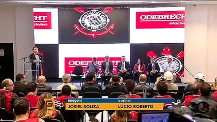Corinthians recebe oficialmente estádio