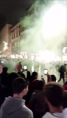 Video herunterladen: Firenze, i tifosi in festa per la vittoria del Marocco