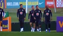 Seleção Imagens de Neymar no treinamento deste domingo
