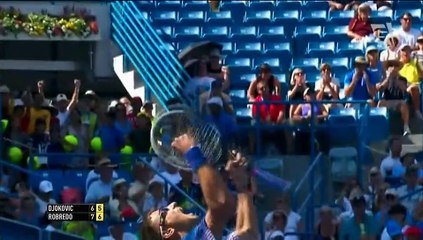 Roger Federer e Andy Murray passam com dificuldades; Djockvic é eliminado