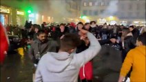 Firenze, festa in centro dei tifosi marocchini dopo la vittoria contro il Portogallo