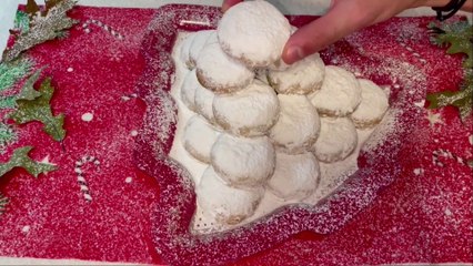 Greek Kourabiedes - almond snow balls