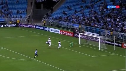 Melhores momentos da vitória do Grêmio sobre o Universidad Católica