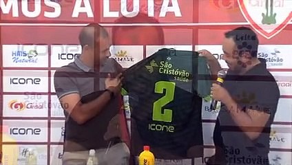 Portuguesa apresenta o técnico Zé Maria