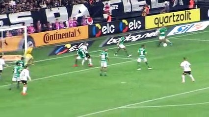 Mateus Vital marca o segundo gol do Corinthians diante da Chapecoense