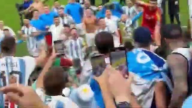 Netherlands vs Argentina ● 2022 World Cup Quarterfinal ● Messi And Argentina Players Crazy Celebration After Win Against The Netherlands After Penalties Messi und argentinische Spieler feiern nach dem Sieg gegen die Niederlande