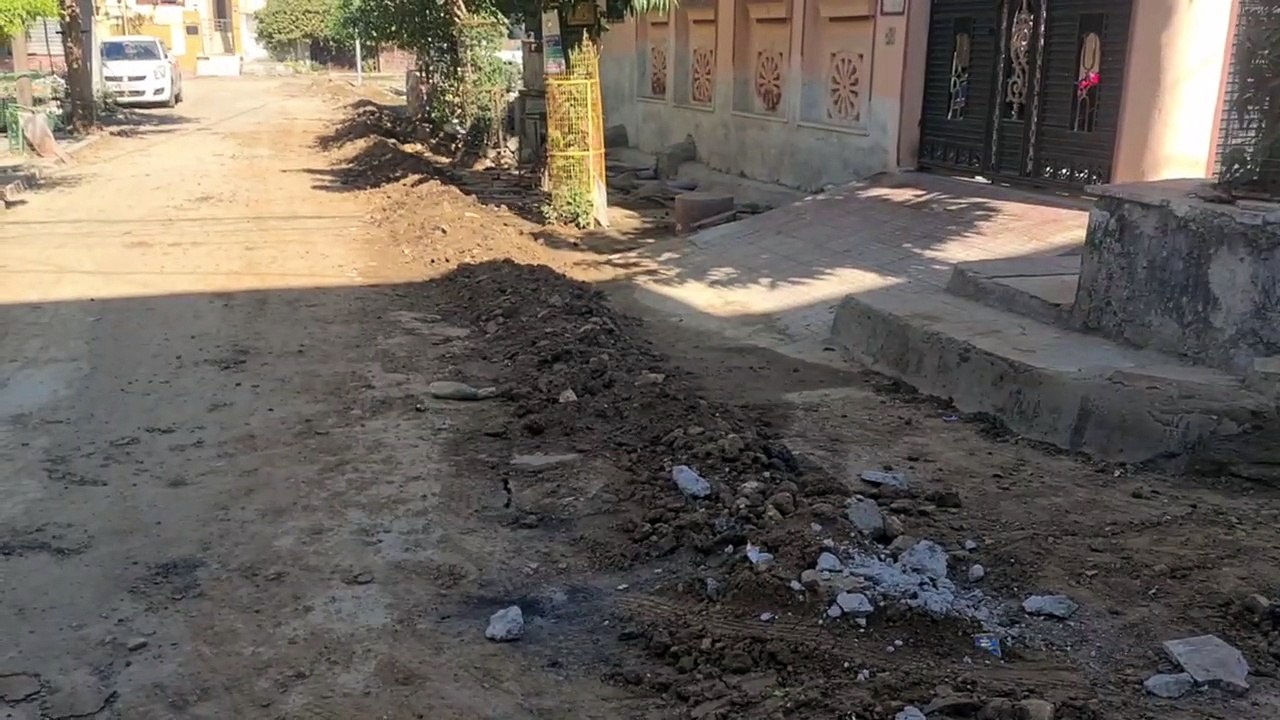 सीवरेज से मिली राहत तो अब गैस पाइप लाइन ने किया परेशान