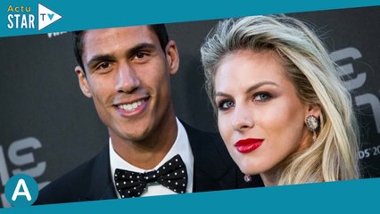 Raphaël Varane uni à Camille : sa femme sublime en robe bustier et maxi tulle pour leur mariage au T