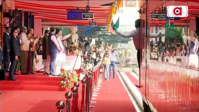PM Modi Flags Off Vande Bharat Express On Nagpur-Bilaspur route