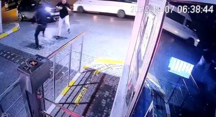 Lüks site önünde kanlı hesaplaşma kamerada