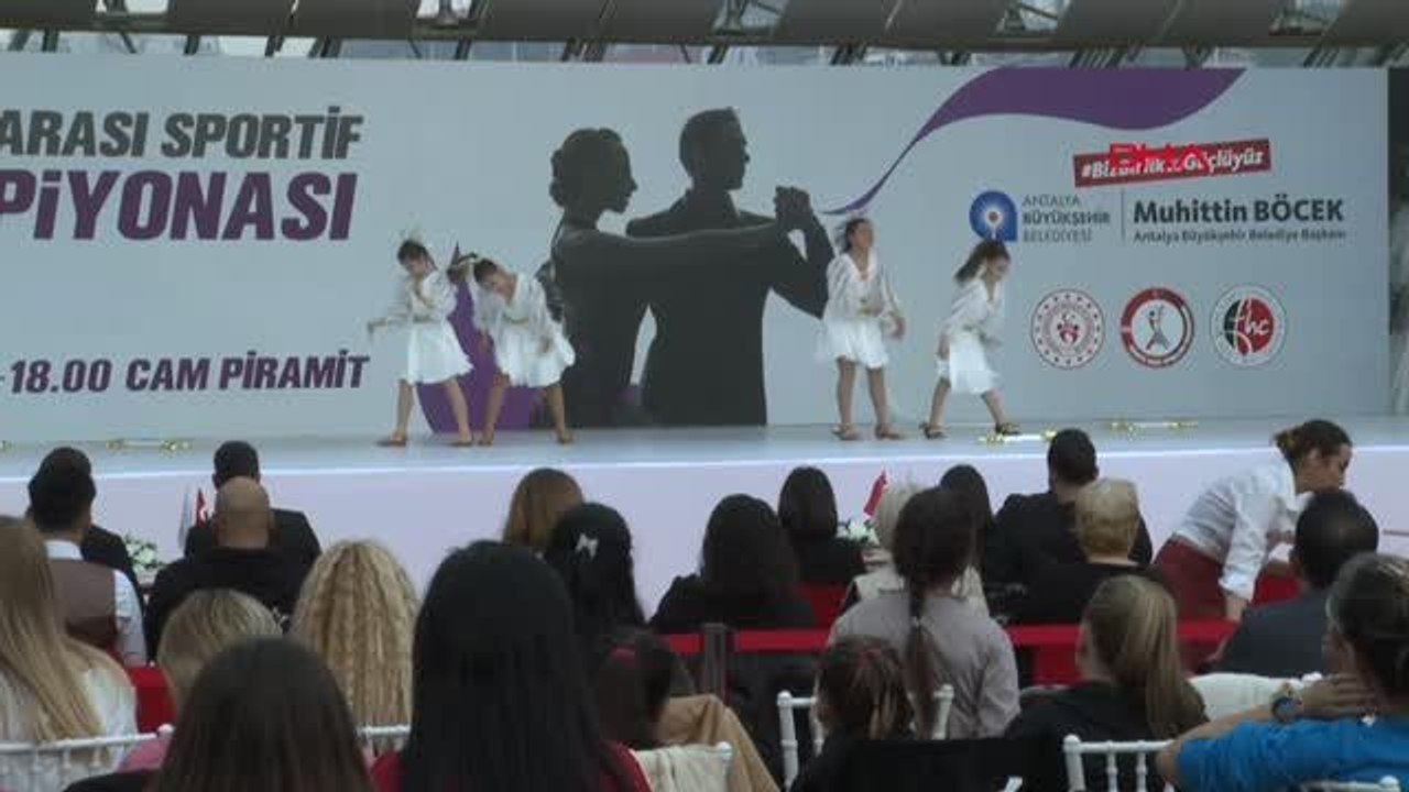 ANTALYA'DA SALSA RÜZGARI