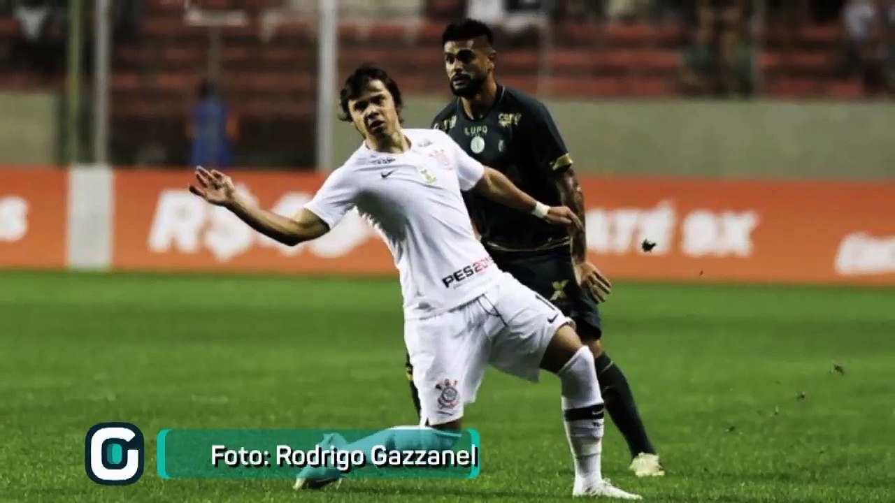 Timão joga bonito e agrada professor