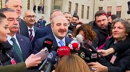 Bakan Varank, Meclis'e Togg ile geldi, tur attı