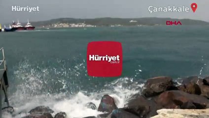 Çanakkale'de etkili olan lodos, deniz ulaşımında aksamalara neden oldu