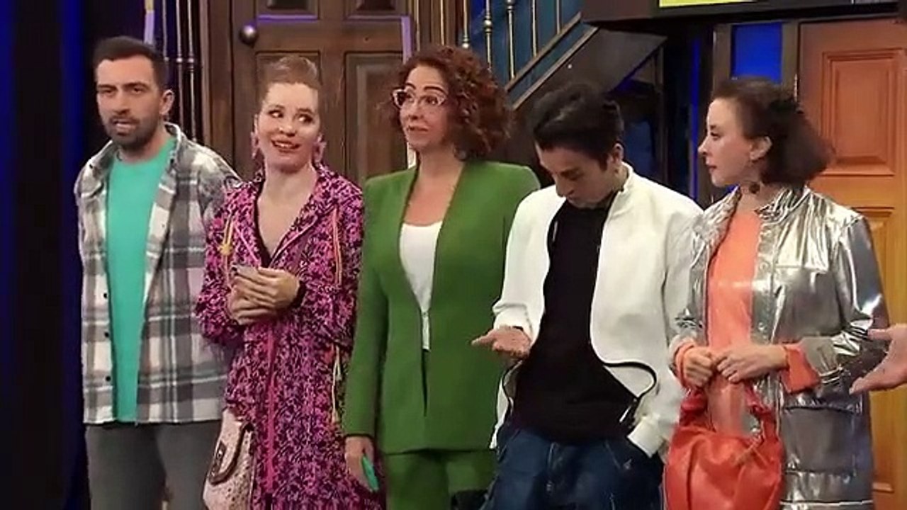 Güldür Güldür Show'da İstanbul'un taksi çilesi skeç oldu