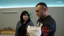 Ucraina: Sofia è nata in guerra, suo papà è al fronte; lo strazio della madre