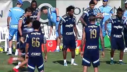 Palmeiras encerra treinos em Atibaia para jogo decisivo pelo G-4 contra o Furacão