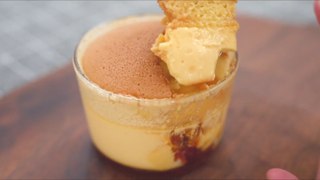 #OhNino #ASMR #NinosHome Castella cake cups are an invention with cream, Hatenburgh caramel, from the result and the terrible taste. Castella