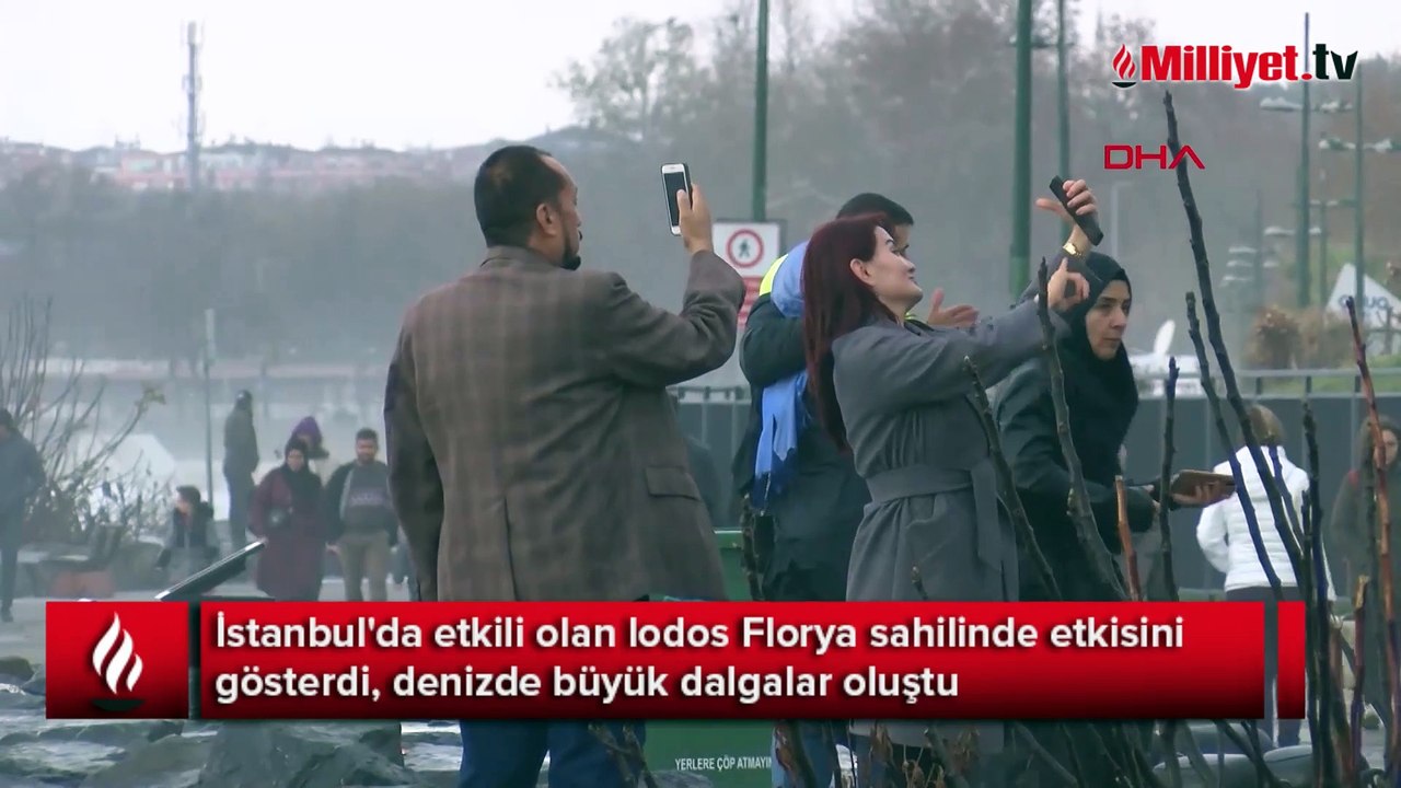 Florya Sahilinde lodos etkisini gösterdi, denizde büyük dalgalar oluştu