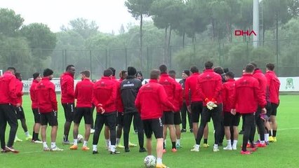 SPOR Fatih Karagümrük, kamp çalışmalarına yağmur altında devam etti