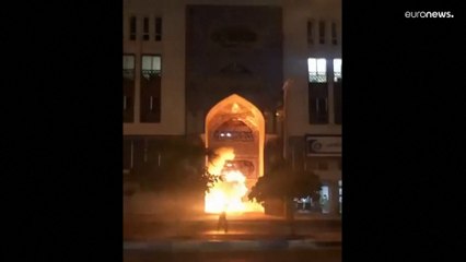 Bomba incendiaria contro il Seminario Khomeini in Iran