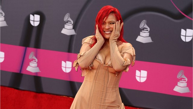 Apareció por sorpresa: Karol G puso a todos a bailar en una discoteca en Medellín